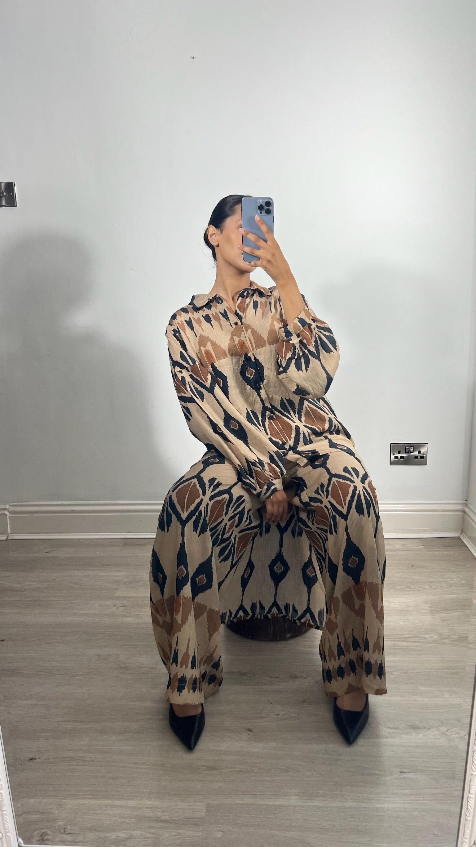Sand Beige ikat print